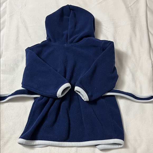 Toronto Maple Leafs Kids Bath Robe - Picture 7 of 7